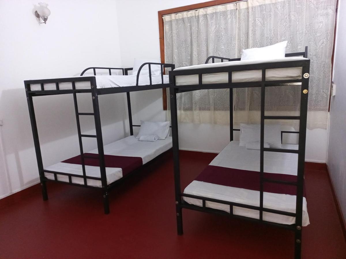 Lazy Bear Best Hostel In 康提 外观 照片