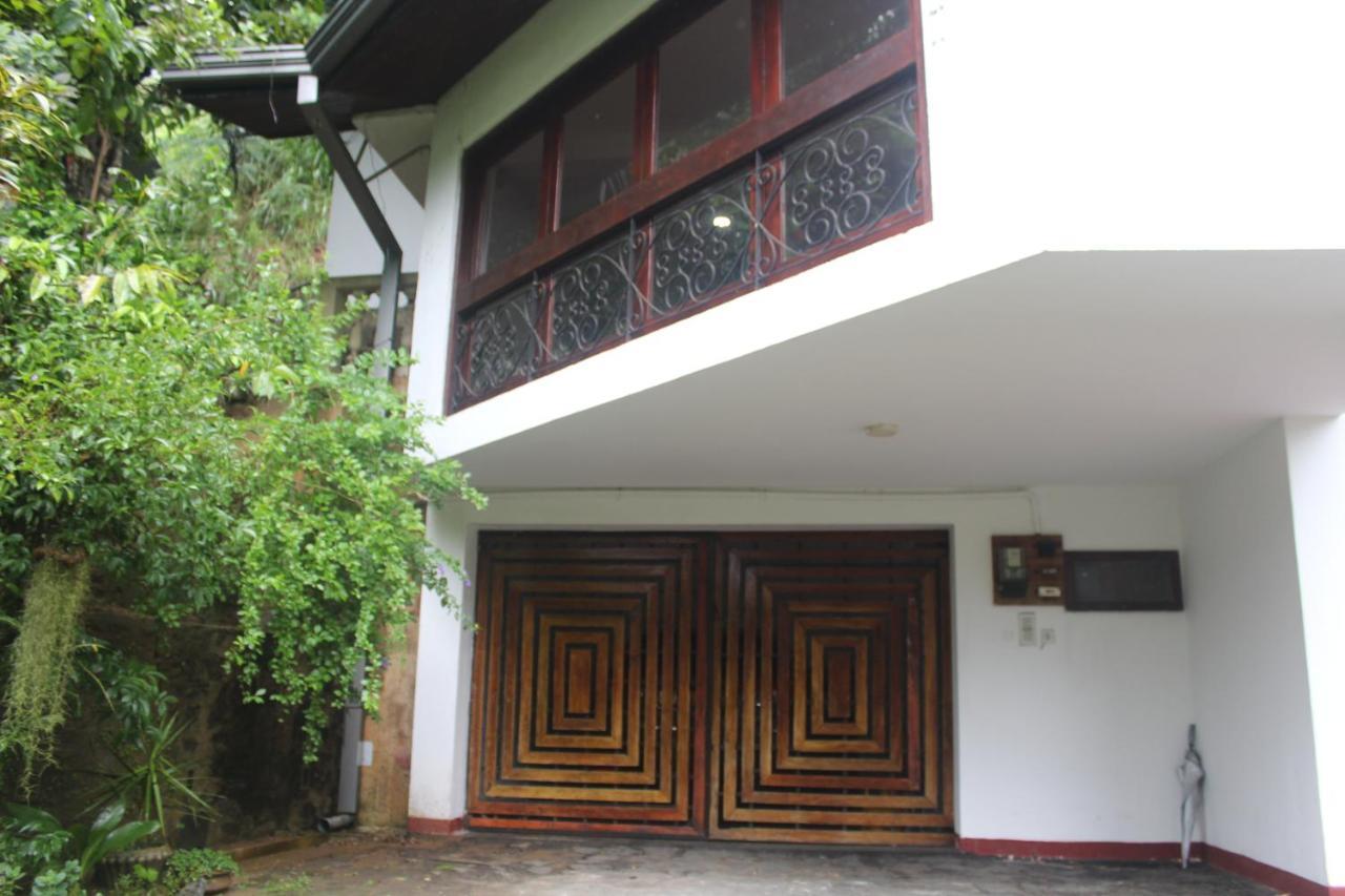 Lazy Bear Best Hostel In 康提 外观 照片